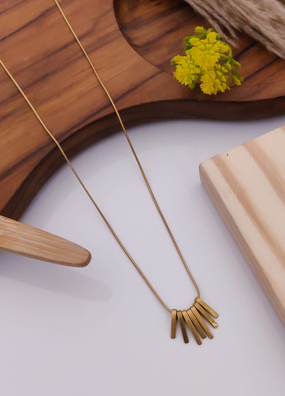 Minimalist Gold-Plated Snake Chain Necklace with Multi-Bar Fringe Pendant