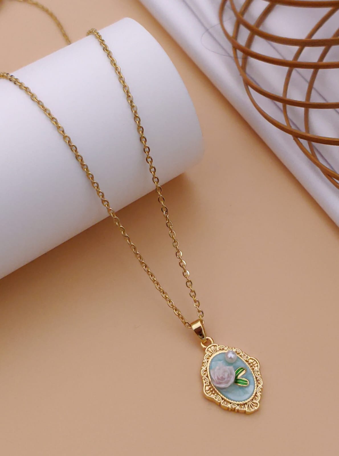 Vintage-Style Gold-Plated Floral Cameo Medallion Necklace