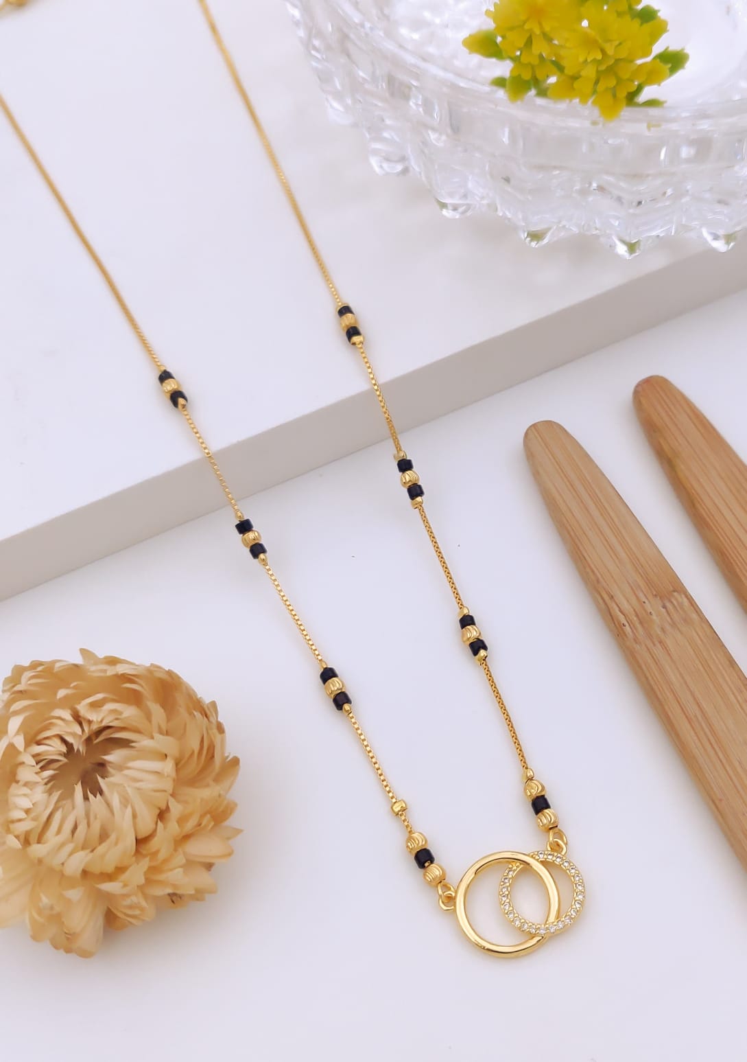 Elegant Interlocking Double Circle CZ Gold Mangalsutra