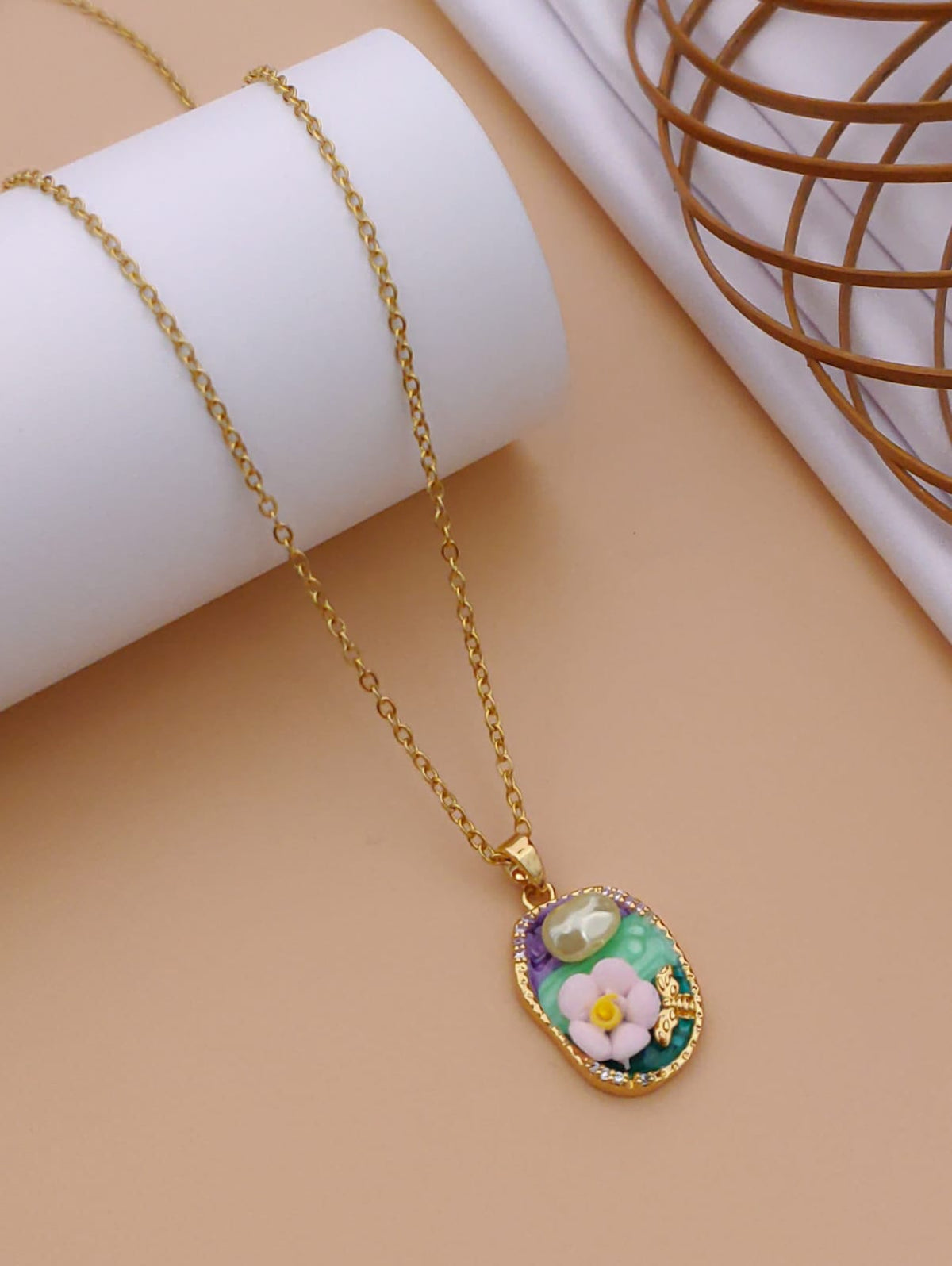 Vintage-Inspired Enamel Floral Oval Pendant Necklace