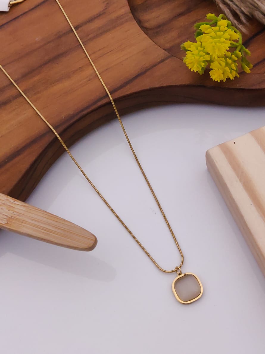 Minimalist Gold-Plated Snake Chain Necklace with Cushion-Cut Cream Stone Pendant